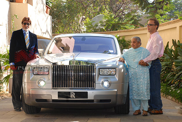 Big B Gets A Big Rolls Royce From Vidhu Vinod Chopra Pictures Nowrunning