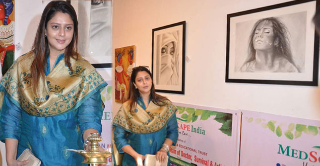 Nagma Inaugurate Art Exhibition By Medscape India At Kalaghoda