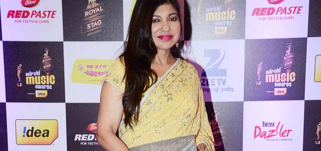 Alka Yagnik at at radio mirchi awards night