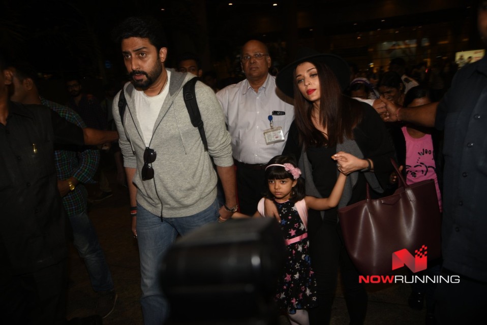 Abhishek Bachchan, Aishwarya Rai Bachchan and Aaradhya Bachchan snapped at  the airport