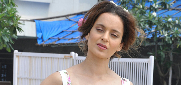 Kangana Ranaut Snapped During Simran Promotions Pictures Nowrunning
