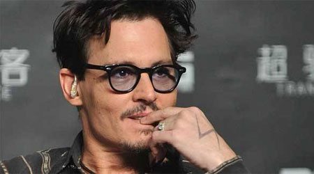 Johnny Depp performs with Aerosmith | nowrunning