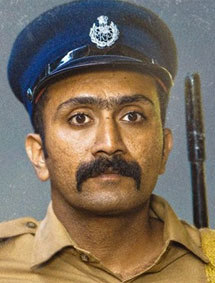 Shine Tom Chacko in Unda as Jojo Samson